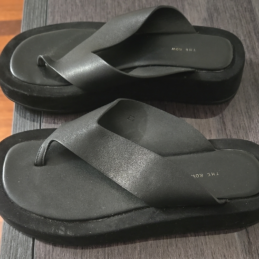 Black Platform Sandals